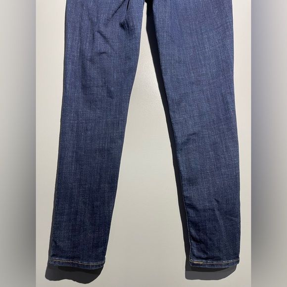 Levi’s Classic Blue Women's Jeans - Picture 9 of 15